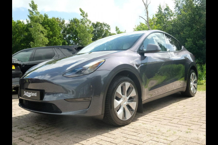 Tesla Model Y Long Range AWD 75 kWh 514 PK | Panoramadak | 360 Camera | LED Verlichting | CarPlay | Lichtmetalen Velgen | Elektrische Stoelen | Elektrische Klep | Navigatie |