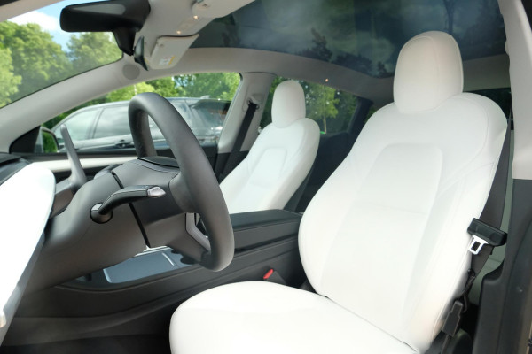 Tesla Model Y Long Range AWD 75 kWh 514 PK | Panoramadak | 360 Camera | LED Verlichting | CarPlay | Lichtmetalen Velgen | Elektrische Stoelen | Elektrische Klep | Navigatie |