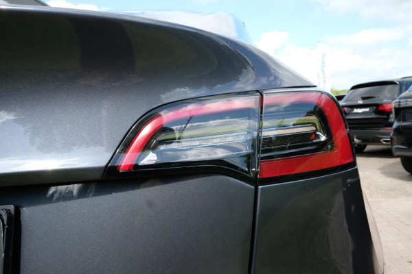 Tesla Model Y Long Range AWD 75 kWh 514 PK | Panoramadak | 360 Camera | LED Verlichting | CarPlay | Lichtmetalen Velgen | Elektrische Stoelen | Elektrische Klep | Navigatie |