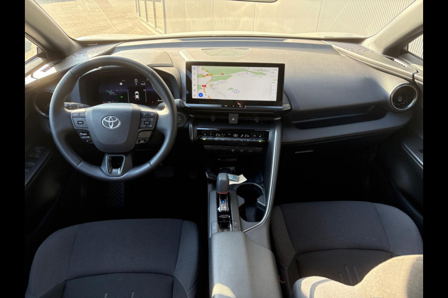 Toyota C-HR 1.8 Hybrid 140PK First Edition Bi-Tone/Winter-pack/Gr.-navigatie/Elektr.klep/Camera/Adapt.-cruise