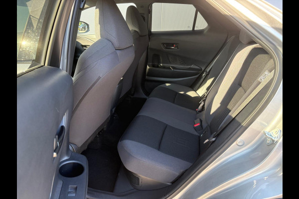Toyota C-HR 1.8 Hybrid 140PK First Edition Bi-Tone/Winter-pack/Gr.-navigatie/Elektr.klep/Camera/Adapt.-cruise