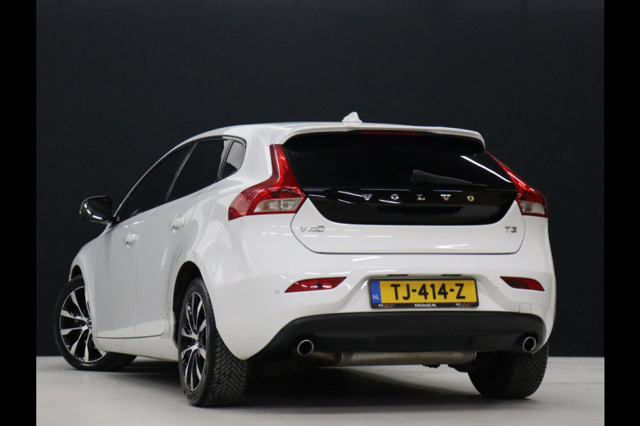Volvo V40 1.5 T3 Dynamic Edition [CRUISE CONTROL, STOELVERWARMING, DIGITALE TELLER, BLUETOOTH, NAVIGATIE, CLIMATE, NIEUWSTAAT]