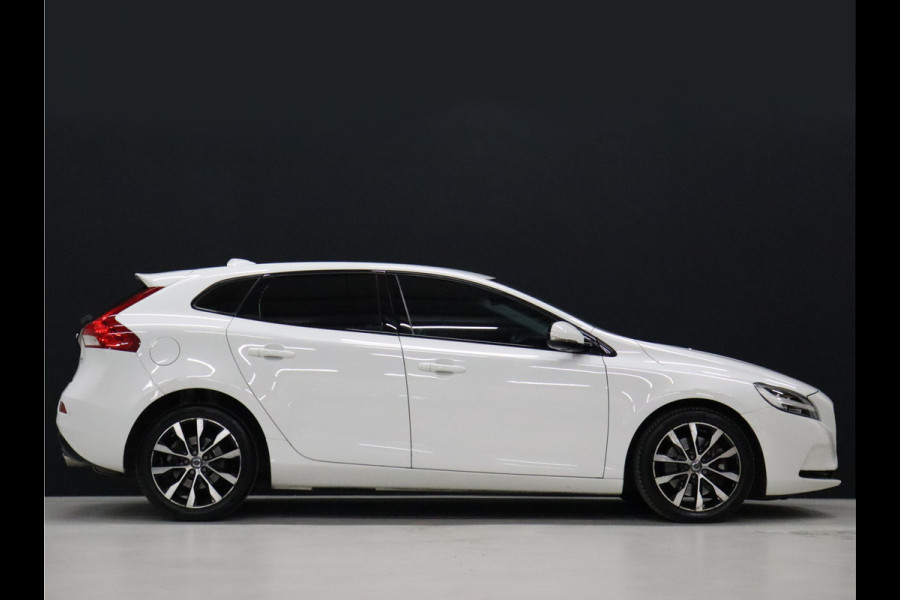 Volvo V40 1.5 T3 Dynamic Edition [CRUISE CONTROL, STOELVERWARMING, DIGITALE TELLER, BLUETOOTH, NAVIGATIE, CLIMATE, NIEUWSTAAT]