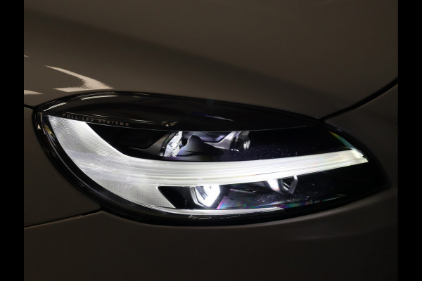 Volvo V40 1.5 T3 Dynamic Edition [CRUISE CONTROL, STOELVERWARMING, DIGITALE TELLER, BLUETOOTH, NAVIGATIE, CLIMATE, NIEUWSTAAT]