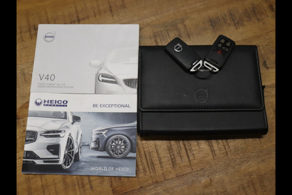 Volvo V40 1.5 T3 Dynamic Edition [CRUISE CONTROL, STOELVERWARMING, DIGITALE TELLER, BLUETOOTH, NAVIGATIE, CLIMATE, NIEUWSTAAT]
