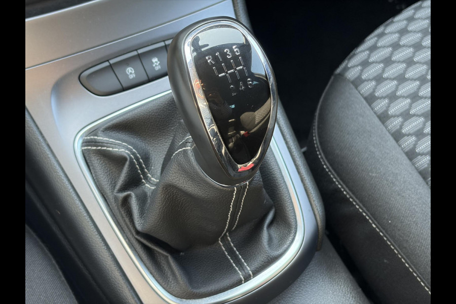 Opel Astra 1.4 Black Edition 2e Eigenaar,Carplay,150pk,Navi,6 Bak,Airco,Cruise,Lm velgen,Pdc,N.A.P,Apk tot 10-2027