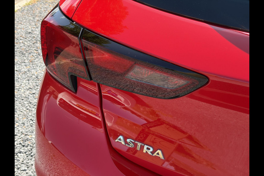 Opel Astra 1.4 Black Edition 2e Eigenaar,Carplay,150pk,Navi,6 Bak,Airco,Cruise,Lm velgen,Pdc,N.A.P,Apk tot 10-2027