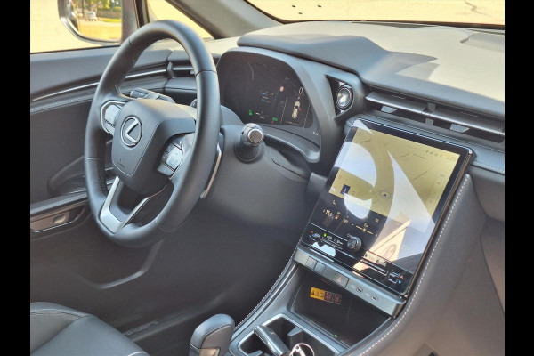 Lexus LBX 1.5 Hybrid Relax Advanced Pack | Mark Levinson, Head up display, Leer, Geheugenfunctie, Stoel + Stuurverwarming