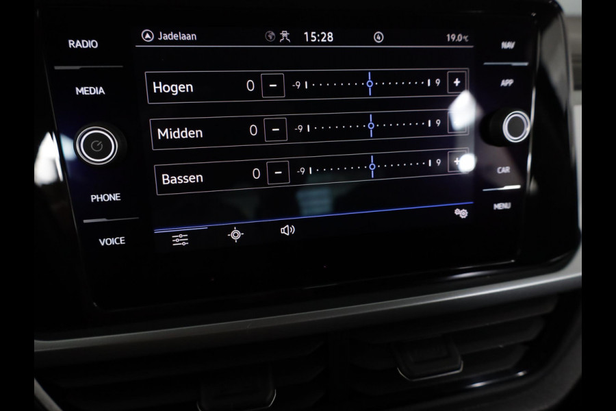 Volkswagen T-Roc 1.0 TSI Life 75 Edition 110pk 6bak| Navi| 17'LM-velgen| Camera