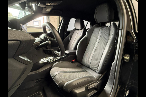 Peugeot 2008 1.2 Hybrid 145 GT, 1 Jaar Bovag Garantie, Automaat, Carplay, Camera