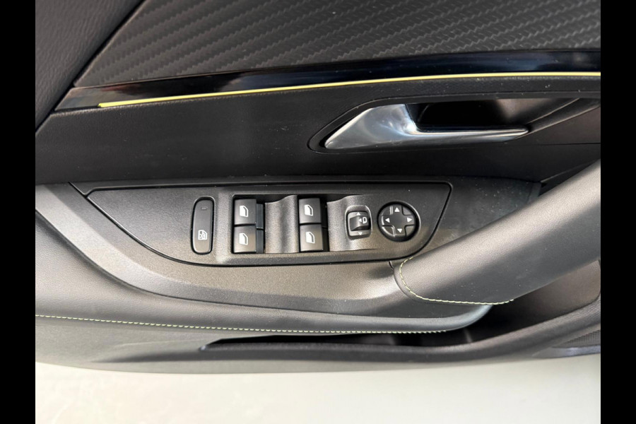 Peugeot 2008 1.2 Hybrid 145 GT, 1 Jaar Bovag Garantie, Automaat, Carplay, Camera