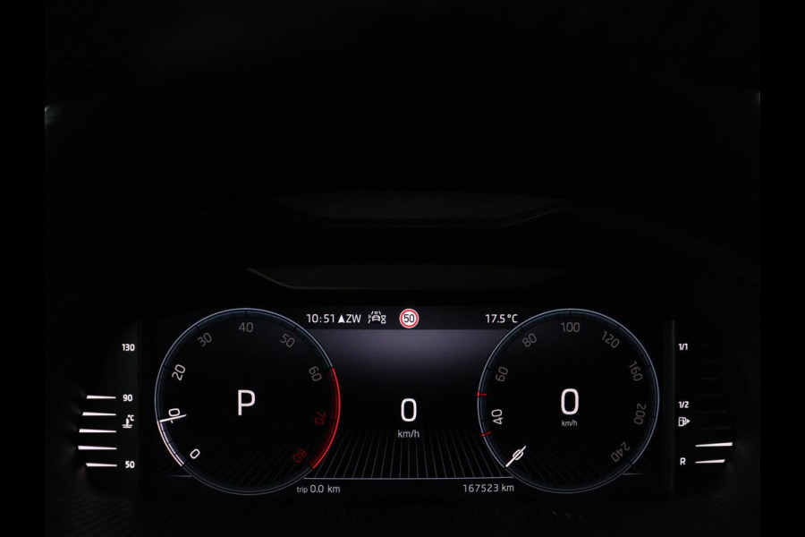 Škoda Kamiq 1.0 TSI Business Edition | Panoramadak | Leder | Virtual | Stoelverwarming | Carplay | Cruise control | Camera | Elek. stoelen | 18'' | Full LED |