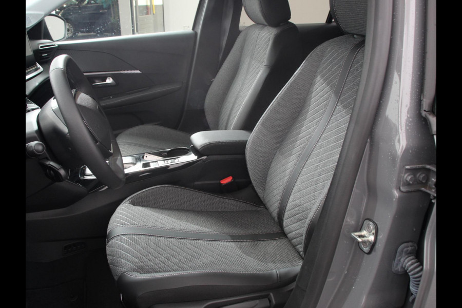 Peugeot e-208 EV Allure 50 kWh Warmtepomp Navigatie Apple Carplay Android Auto Parkeerhulp Cruise Control Full Led Climate Control Lichtmetalen velgen