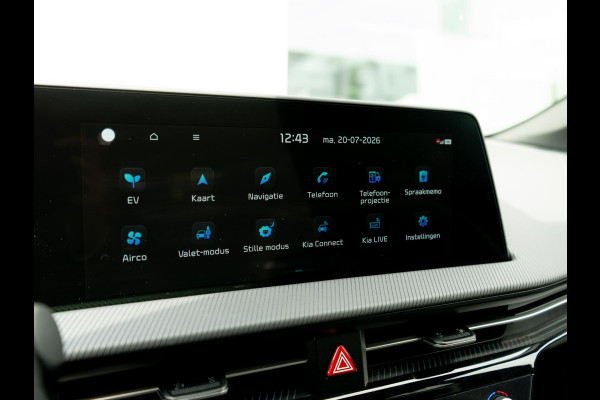 Kia Ev6 GT-Line 77.4 kWh | Nederlandse dealer onderhouden auto | Schuifkantel dak | Trekhaak 1600kg trekgewicht |