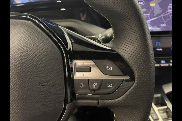 Peugeot 308 1.6 Plug-in Hybrid 180pk Automaat GT DEMO ! Climate Control Control Camera Achter Navigatie Apple Carplay / Android auto Velgen