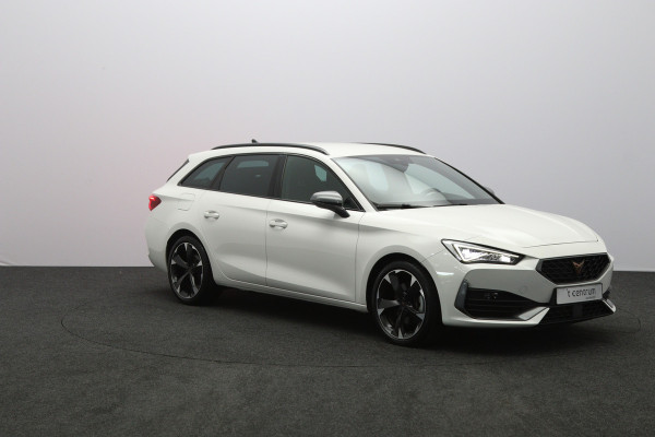 CUPRA Leon Sportstourer 1.4 e-Hybrid 204 PK PHEV Business, Kuipstoelen, Parkeersensoren, Stuurverwarming