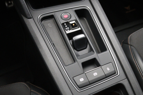 CUPRA Leon Sportstourer 1.4 e-Hybrid 204 PK PHEV Business, Kuipstoelen, Parkeersensoren, Stuurverwarming