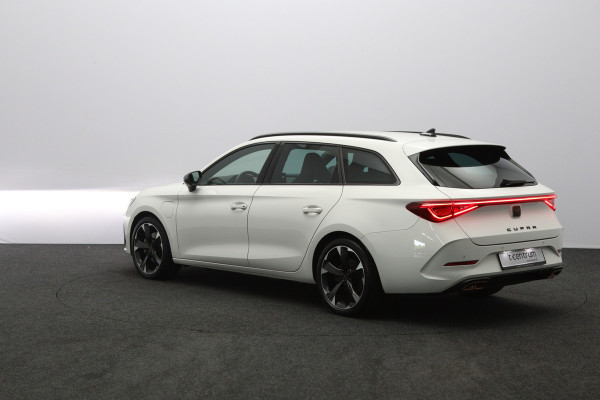 CUPRA Leon Sportstourer 1.4 e-Hybrid 204 PK PHEV Business, Kuipstoelen, Parkeersensoren, Stuurverwarming