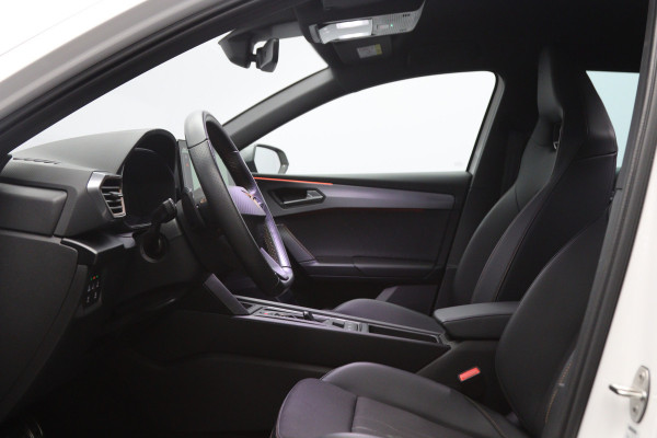 CUPRA Leon Sportstourer 1.4 e-Hybrid 204 PK PHEV Business, Kuipstoelen, Parkeersensoren, Stuurverwarming