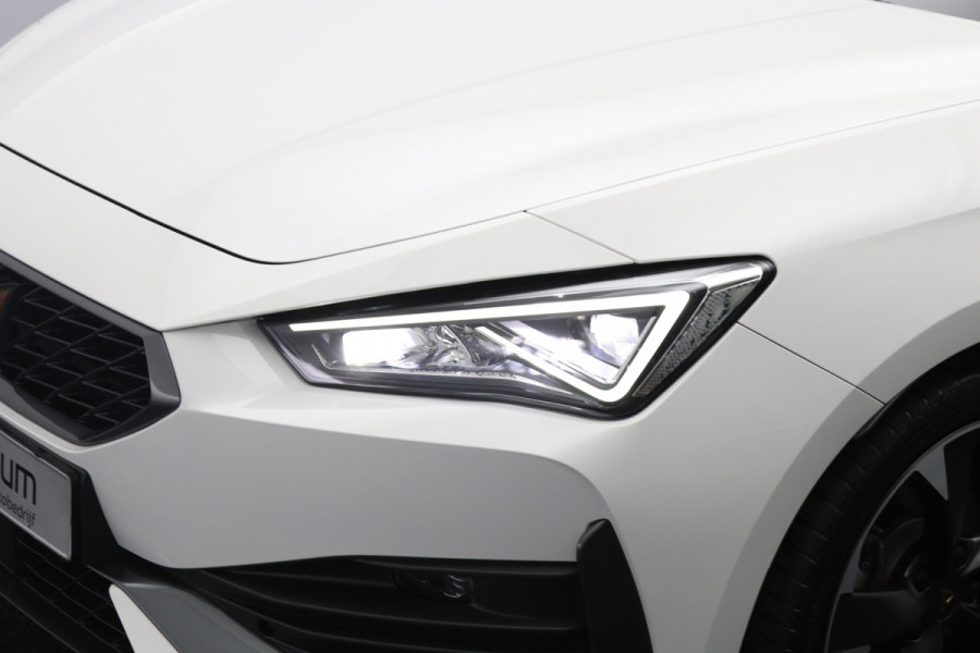 CUPRA Leon Sportstourer 1.4 e-Hybrid 204 PK PHEV Business, Kuipstoelen, Parkeersensoren, Stuurverwarming