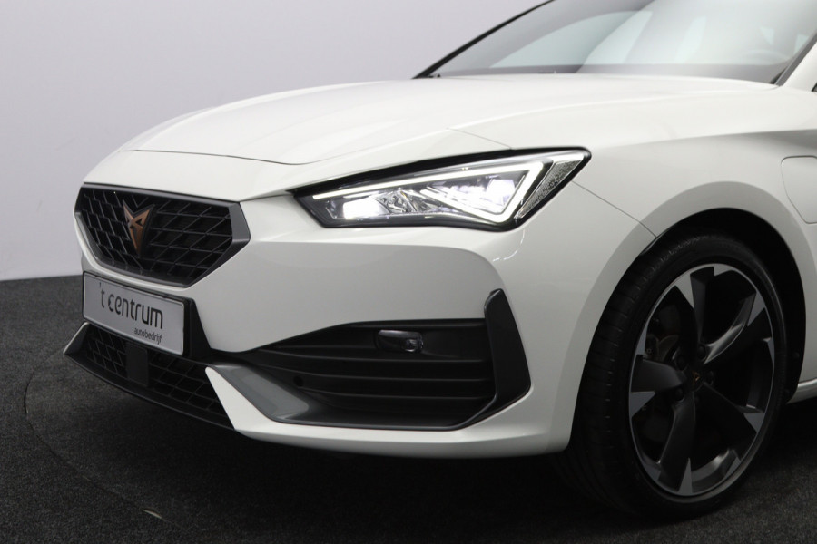 CUPRA Leon Sportstourer 1.4 e-Hybrid 204 PK PHEV Business, Kuipstoelen, Parkeersensoren, Stuurverwarming