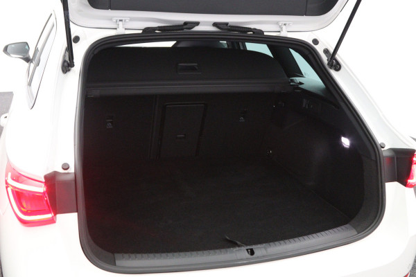 CUPRA Leon Sportstourer 1.4 e-Hybrid 204 PK PHEV Business, Kuipstoelen, Parkeersensoren, Stuurverwarming
