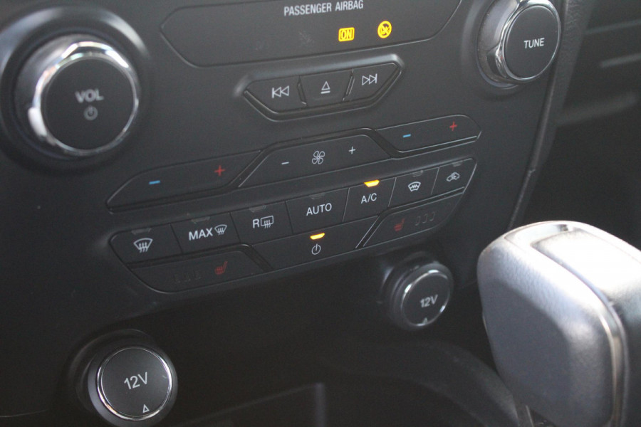 Ford Ranger 3.2 TDCi Wildtrak Supercab | Nette Auto! | Trekhaak 3500KG | Stoelverwarming | Cruise Control | Camera | Navigatie | Rollertop |
