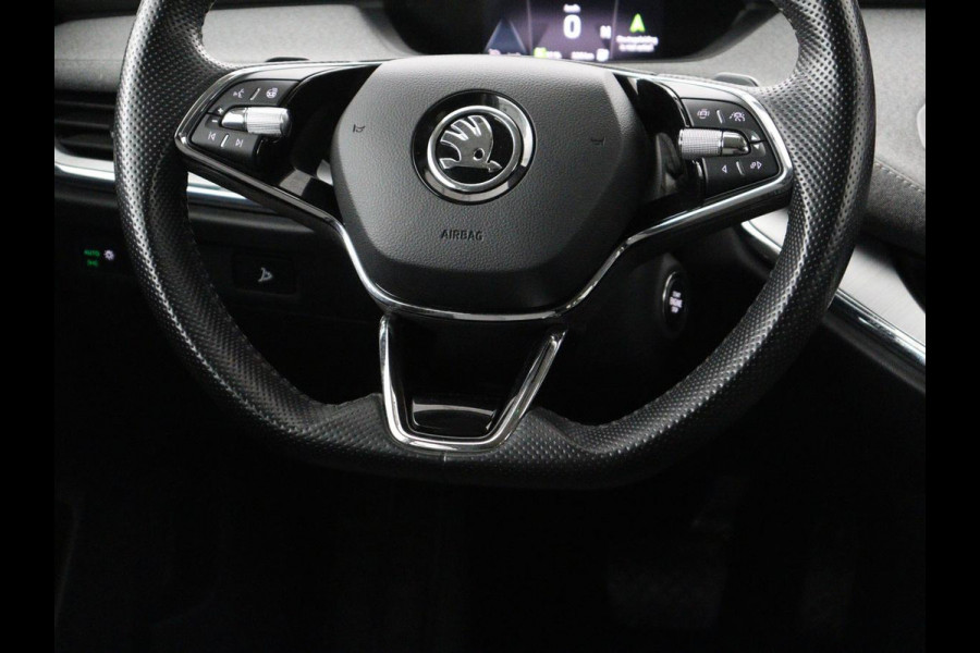 Škoda Enyaq iV 60 | SOH 92.1% | Trekhaak | Stuur/stoel verwarming | Half Leder | Cruise control | Camera | Carplay | Standkachel | Sfeerverlichting | 21''