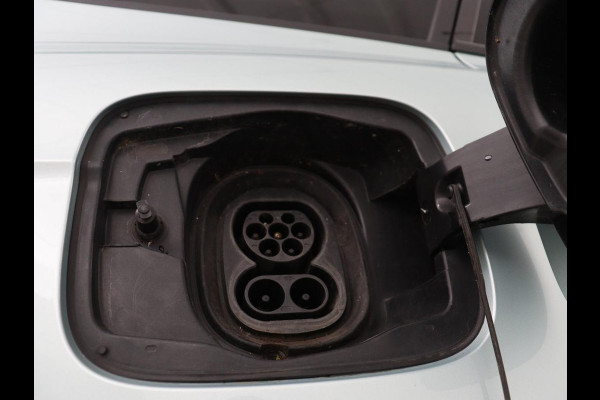 Škoda Enyaq iV 60 | SOH 92.1% | Trekhaak | Stuur/stoel verwarming | Half Leder | Cruise control | Camera | Carplay | Standkachel | Sfeerverlichting | 21''