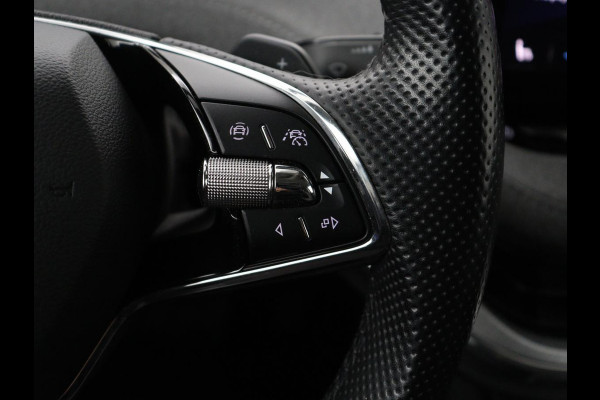Škoda Enyaq iV 60 | SOH 92.1% | Trekhaak | Stuur/stoel verwarming | Half Leder | Cruise control | Camera | Carplay | Standkachel | Sfeerverlichting | 21''