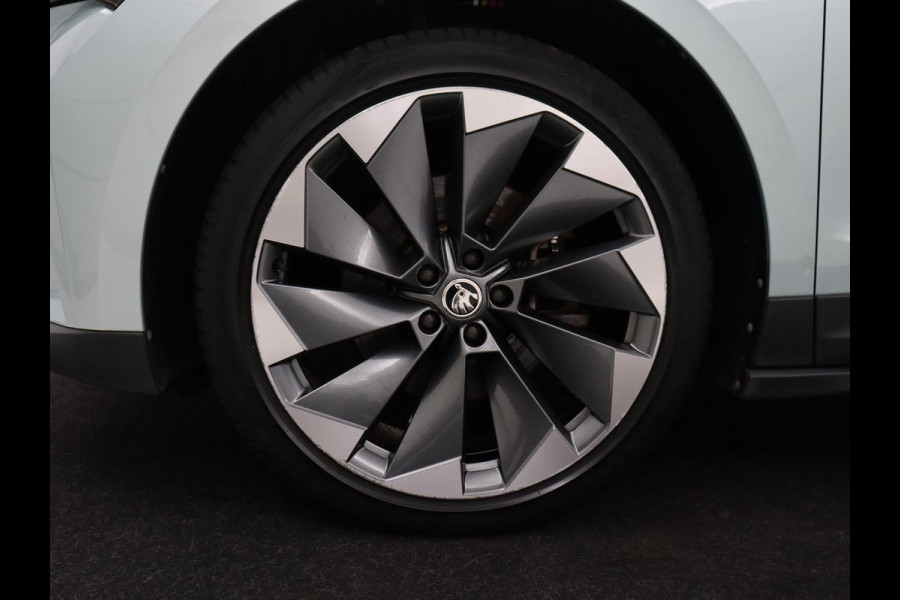Škoda Enyaq iV 60 | SOH 92.1% | Trekhaak | Stuur/stoel verwarming | Half Leder | Cruise control | Camera | Carplay | Standkachel | Sfeerverlichting | 21''