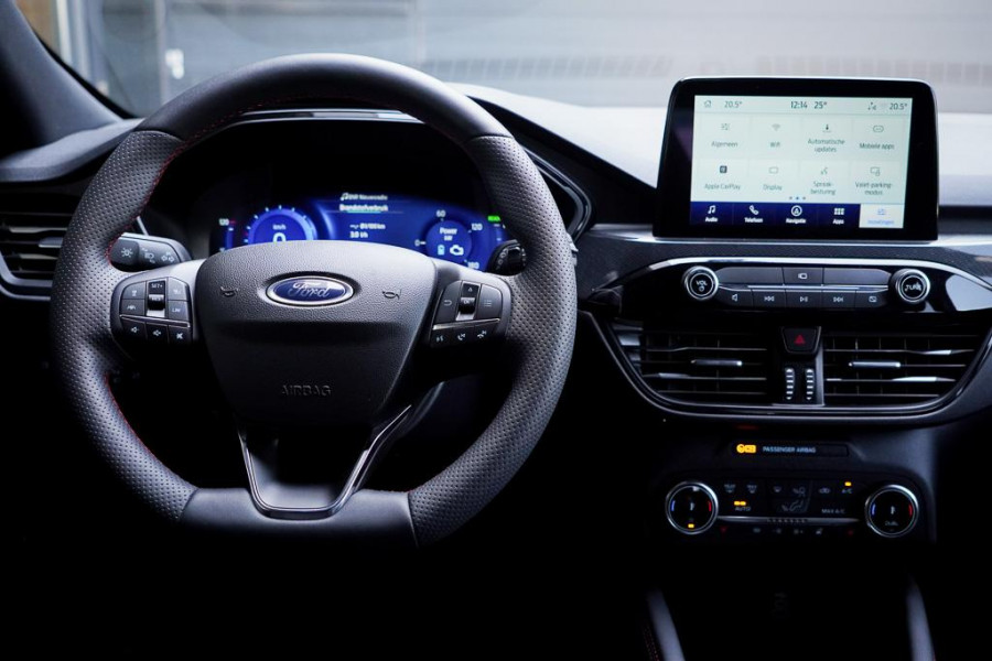 Ford Kuga 2.5 PHEV ST-Line Trekhaakvoorb / Elek Klep / Incl BTW / All-Season / Getint Glas / Zwart Metallic