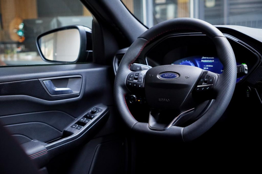 Ford Kuga 2.5 PHEV ST-Line Trekhaakvoorb / Elek Klep / Incl BTW / All-Season / Getint Glas / Zwart Metallic
