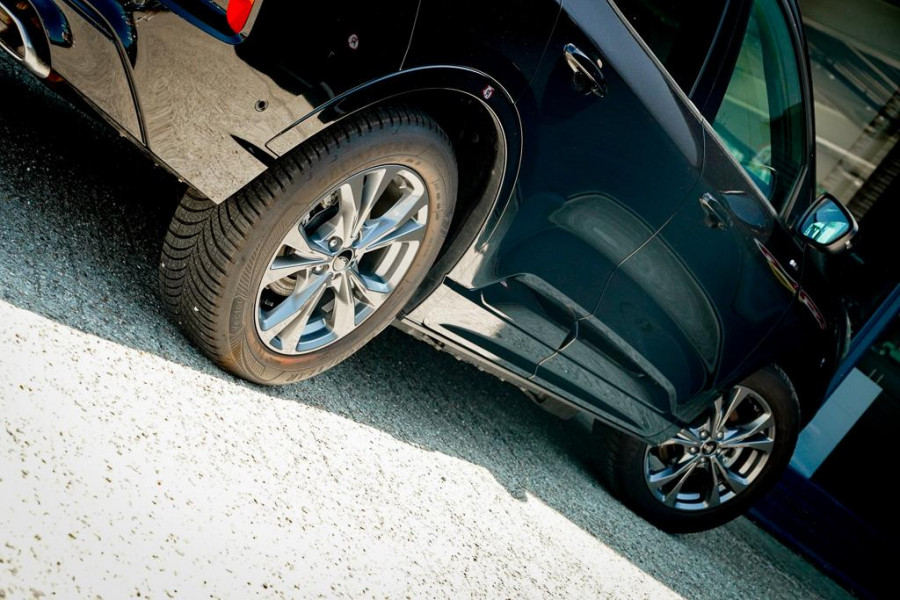 Ford Kuga 2.5 PHEV ST-Line Trekhaakvoorb / Elek Klep / Incl BTW / All-Season / Getint Glas / Zwart Metallic
