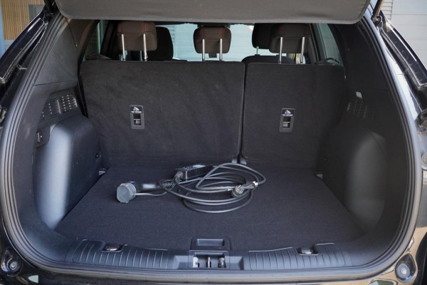 Ford Kuga 2.5 PHEV ST-Line Trekhaakvoorb / Elek Klep / Incl BTW / All-Season / Getint Glas / Zwart Metallic