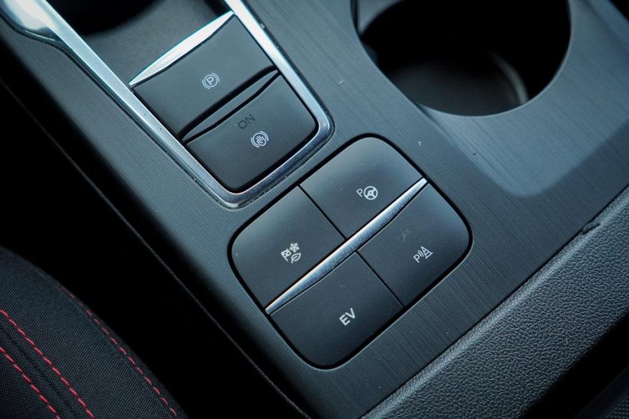 Ford Kuga 2.5 PHEV ST-Line Trekhaakvoorb / Elek Klep / Incl BTW / All-Season / Getint Glas / Zwart Metallic