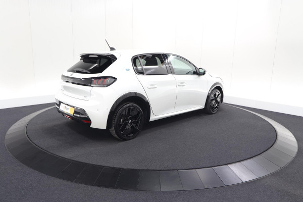 Peugeot e-208 EV GT 50 kWh | 93,7% SOH | Black Pack | Dodehoekdetectie | Camera | Apple Carplay
