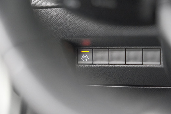 Peugeot e-208 EV GT 50 kWh | 93,7% SOH | Black Pack | Dodehoekdetectie | Camera | Apple Carplay