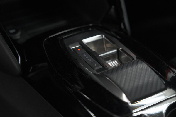 Peugeot e-208 EV GT 50 kWh | 93,7% SOH | Black Pack | Dodehoekdetectie | Camera | Apple Carplay