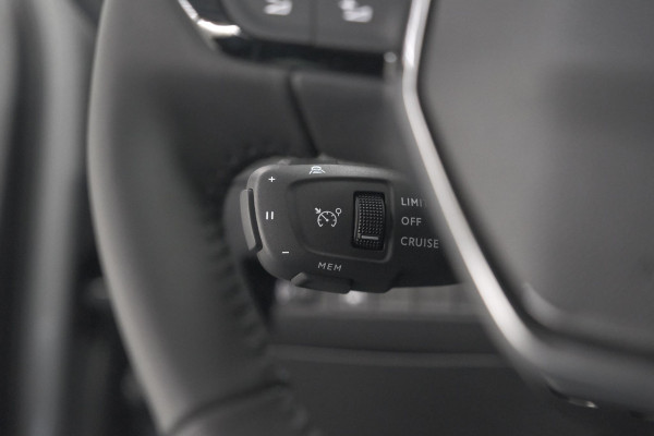 Peugeot e-2008 EV Allure 54 kWh | 360 Camera | Adaptieve Cruise Control | Warmtepomp