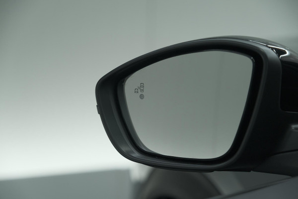 Peugeot e-2008 EV Allure 54 kWh | 360 Camera | Adaptieve Cruise Control | Warmtepomp