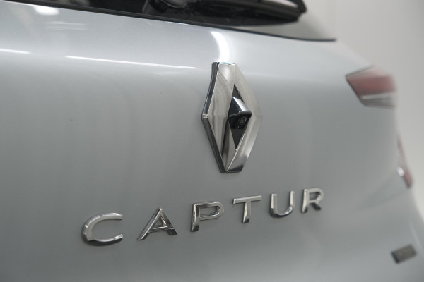 Renault Captur 1.6 E-Tech full hybrid 145 techno | Camera | Parkeersensoren | Climate control | Keyless