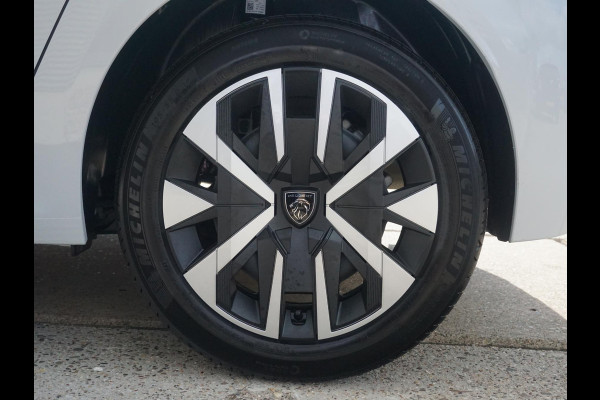 Peugeot 208 1.2 Hybrid 110 e-DCS6 Business Parkeercamera