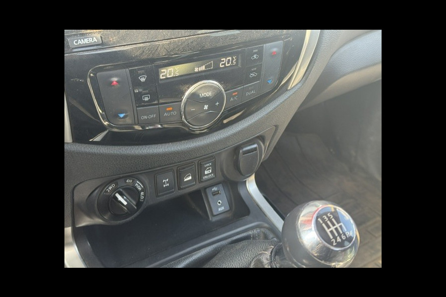 Nissan Navara 2.3 dCi N-Connecta King Cab 4WD - 1e eigenaar