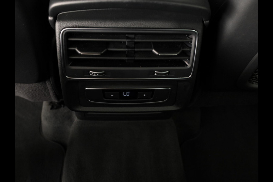 Audi Q7 55 TFSI e quattro Pro Line 340pk | Panoramadak | Parkeercamera | Lederen bekleding | Elektrisch verstelbare en verwarmbare voorstoelen |