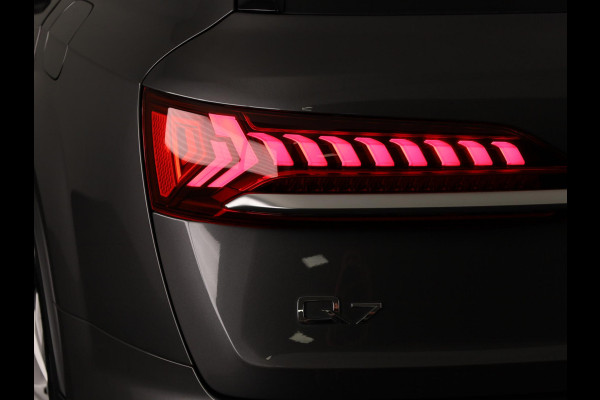 Audi Q7 55 TFSI e quattro Pro Line 340pk | Panoramadak | Parkeercamera | Lederen bekleding | Elektrisch verstelbare en verwarmbare voorstoelen |