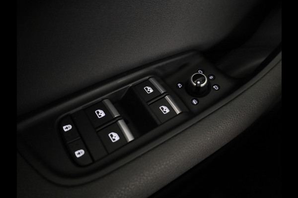 Audi Q7 55 TFSI e quattro Pro Line 340pk | Panoramadak | Parkeercamera | Lederen bekleding | Elektrisch verstelbare en verwarmbare voorstoelen |