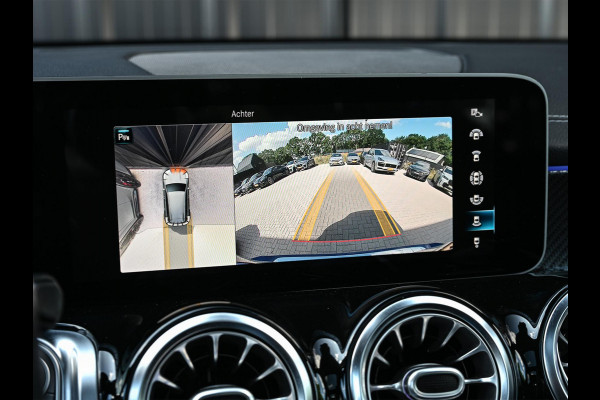 Mercedes-Benz Glb 250 4MATIC Premium Plus AMG Line | NL-Auto | Panoramdak | 360 Camera | Carbon Interieur | Memory Seats | Distronic | Ambiance Interieur | Trekhaak |