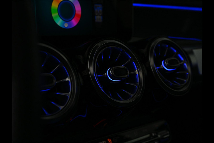 Mercedes-Benz Glb 250 4MATIC Premium Plus AMG Line | NL-Auto | Panoramdak | 360 Camera | Carbon Interieur | Memory Seats | Distronic | Ambiance Interieur | Trekhaak |