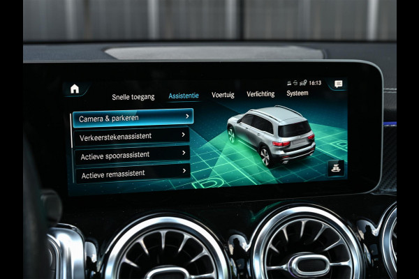 Mercedes-Benz Glb 250 4MATIC Premium Plus AMG Line | NL-Auto | Panoramdak | 360 Camera | Carbon Interieur | Memory Seats | Distronic | Ambiance Interieur | Trekhaak |